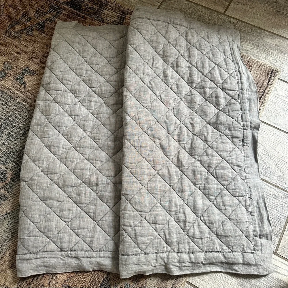 Pottery Barn PAIR Belgian Flax Linen Diamond Quilted Shams Grey SET (2)